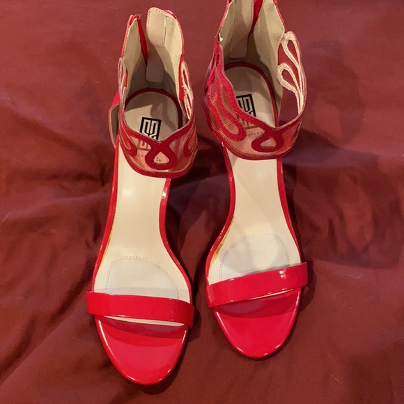 Open toe - Picture 2 of 5